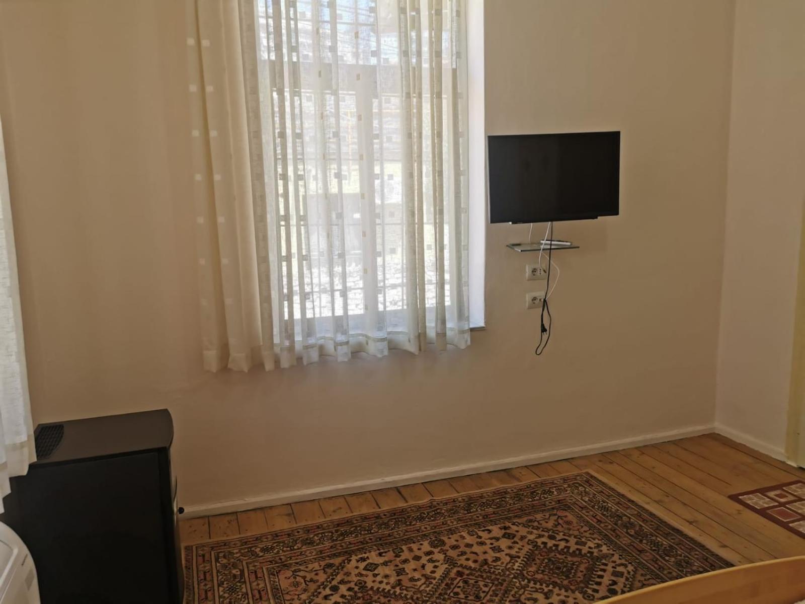 Gm Tirana Hostel Buitenkant foto