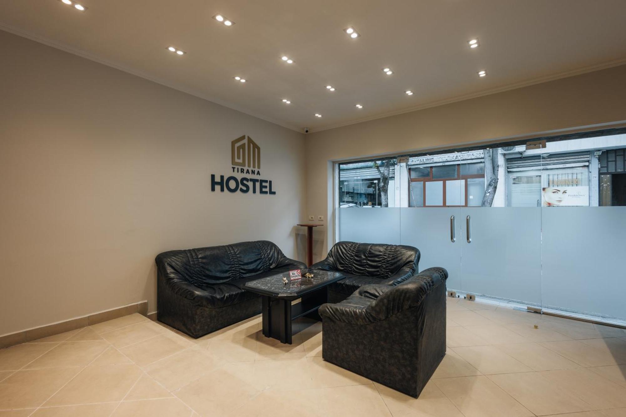 Gm Tirana Hostel Buitenkant foto